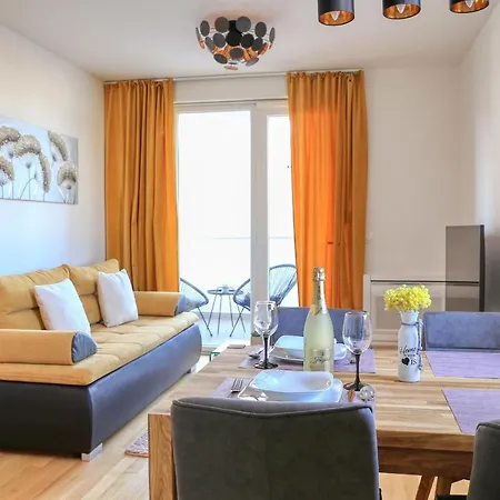 Barbara With Private Parking In The Garage Appartement Zadar