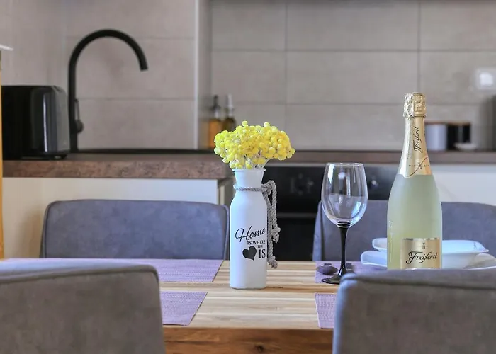 Barbara With Private Parking In The Garage Apartamento *