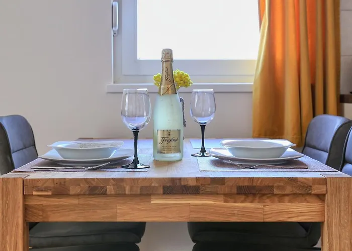 Barbara With Private Parking In The Garage Apartamento *