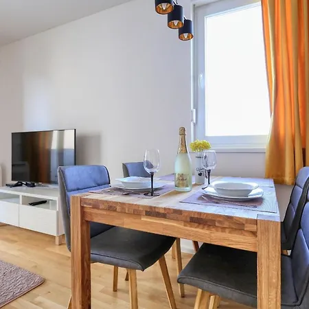 Lejlighed Barbara With Private Parking In The Garage Zadar