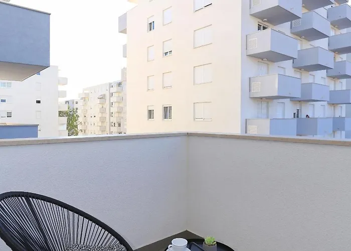 Apartment Barbara With Private Parking In The Garage